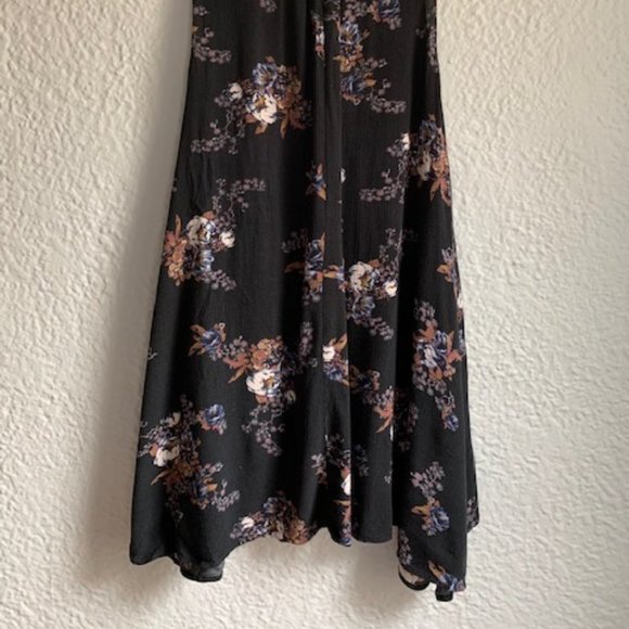 Dress - Picture 6 of 6